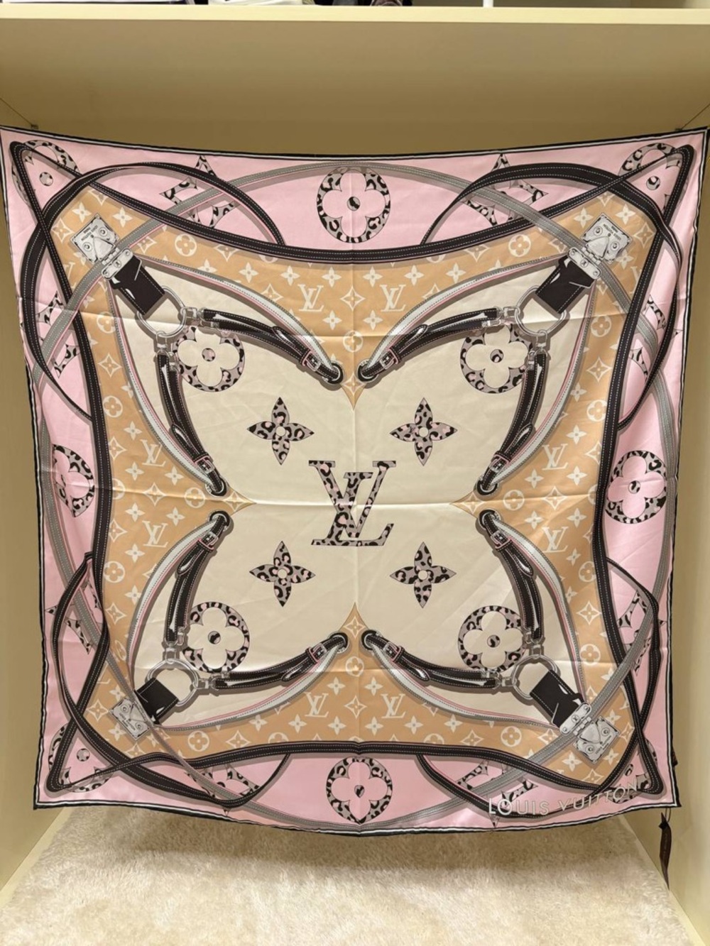 Louis Vuitton Wild At Heart Silk Scarf w/Tags 35x35 ‼️LAST ONE LEFT hijab